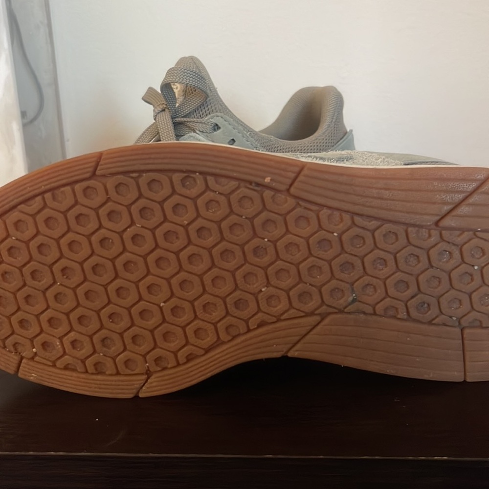 New Balance - Picture 5 of 5
